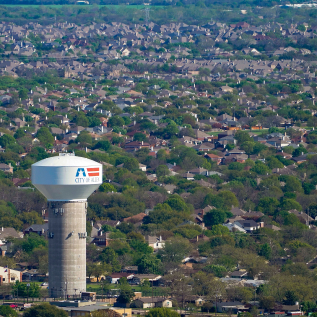 a water tower in a city